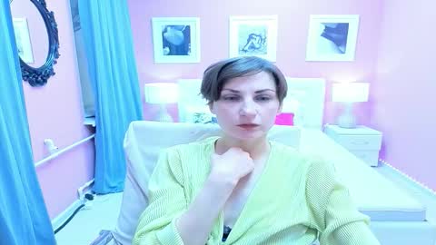 Aurora online show from 12/01/25, 04:01