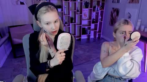 aurorawrenfield online show from 09/20/25, 04:57