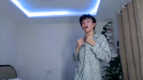 Snapshot of aus_thin02 chatting on 07/17/26, 08:03 Austin online show from 07/17/26, 08:03