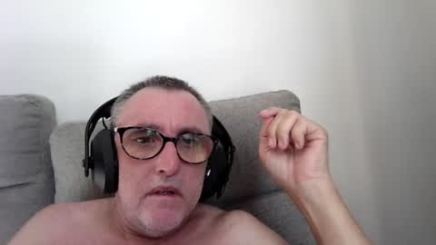 Snapshot of aussie_ozzie chatting on 06/13/26, 01:36 aussie_ozzie online show from 06/13/26, 01:36