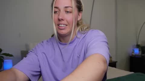 aussielulu online show from 12/01/25, 11:48