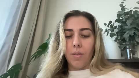 aussielulu online show from 05/11/26, 03:01