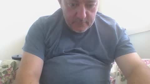 Snapshot of aussiesydguy chatting on 10/24/25, 12:30 chatbateaussie online show from 10/24/25, 12:30