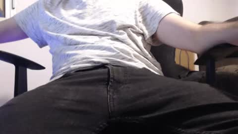 Snapshot of austin_breaker chatting on 10/12/25, 05:56 austin_breaker online show from 10/12/25, 05:56