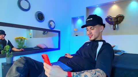 AUSTIN  online show from 01/05/25, 05:51