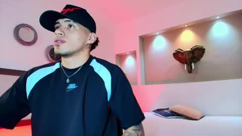 AUSTIN  online show from 02/06/25, 01:49