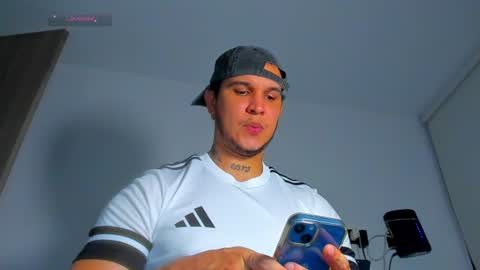Snapshot of austin_curry chatting on 07/18/26, 11:52 A online show from 07/18/26, 11:52