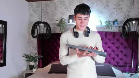 Austin  online show from 02/18/26, 07:54