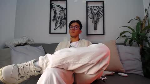 austinreeds online show from 11/11/25, 03:23