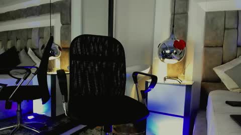 austinreeds online show from 03/07/26, 12:46