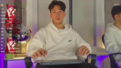 austinreeds online show from 03/26/26, 12:11