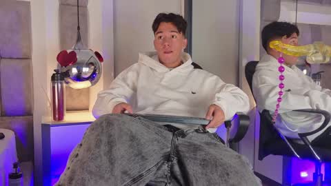 austinreeds online show from 04/07/26, 01:44