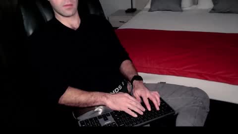 australopithas online show from 10/26/25, 12:44