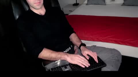 australopithas online show from 11/23/25, 01:11