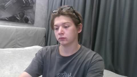 Snapshot of ausxuw chatting on 09/26/25, 08:57 ausxuw online show from 09/26/25, 08:57