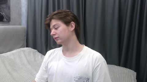 Snapshot of ausxuw chatting on 10/08/25, 05:16 ausxuw online show from 10/08/25, 05:16