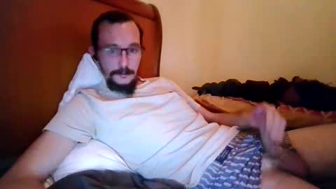 Snapshot of author980 chatting on 12/04/25, 05:32 author980 online show from 12/04/25, 05:32