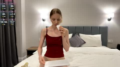 Annie online show from 05/25/26, 04:57