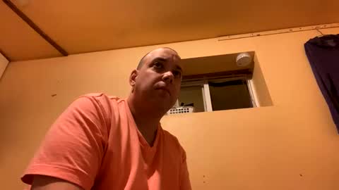 Snapshot of auz1812 chatting on 01/01/25, 09:17 Auz online show from 01/01/25, 09:17