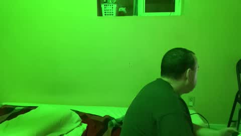 Snapshot of auz1812 chatting on 12/01/25, 02:49 Auz online show from 12/01/25, 02:49