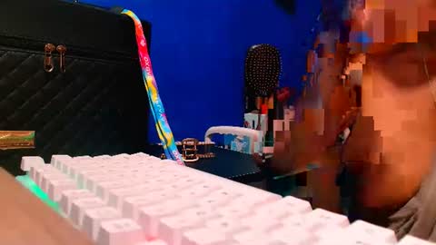 Ava online show from 01/21/25, 10:08