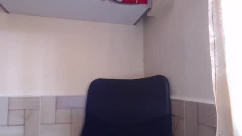 Snapshot of ava_f0xy chatting on 01/15/25, 08:26 Ava Jordana online show from 01/15/25, 08:26