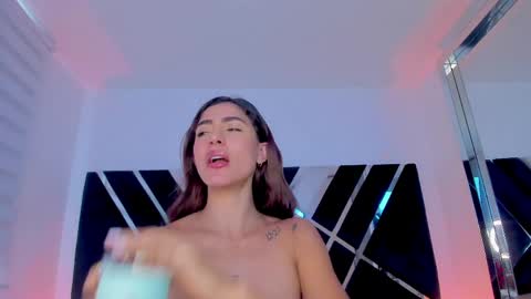 Snapshot of ava_fontana2 chatting on 05/22/26, 10:26 Ava Fontana online show from 05/22/26, 10:26
