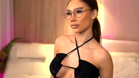 Snapshot of ava_heath chatting on 01/07/25, 10:41 Ava online show from 01/07/25, 10:41