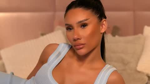 Ava online show from 03/28/26, 01:38