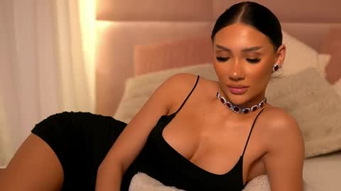 Ava online show from 04/21/26, 01:42