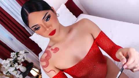 Snapshot of ava_lux chatting on 02/22/25, 12:05 Ava online show from 02/22/25, 12:05
