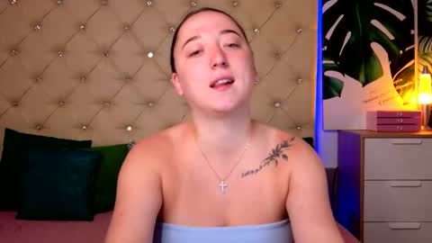 Snapshot of ava_maax chatting on 06/01/26, 04:47 Ava online show from 06/01/26, 04:47
