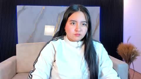 Snapshot of ava_milller chatting on 11/11/25, 11:21 Ava- Megan - Every day from 530 to 200 pm COL online show from 11/11/25, 11:21