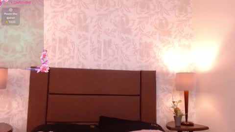 Ava  online show from 12/04/25, 07:22