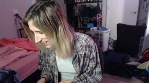 Snapshot of ava_reinhart_999 chatting on 02/05/26, 11:53 Ava online show from 02/05/26, 11:53