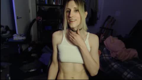 Snapshot of ava_reinhart_999 chatting on 02/13/26, 02:40 Ava online show from 02/13/26, 02:40