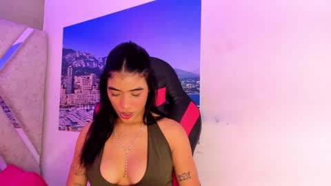 Snapshot of ava_wilde chatting on 10/11/25, 07:34 Ava Wilde online show from 10/11/25, 07:34