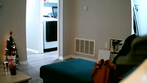 Snapshot of avaashley chatting on 01/21/25, 12:57 Ava Ashley online show from 01/21/25, 12:57