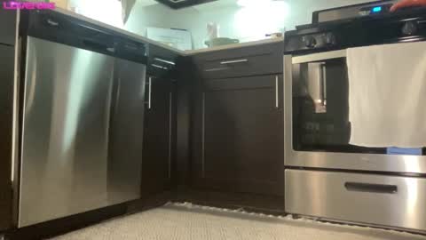 Snapshot of avabradley chatting on 12/11/24, 03:56 Ava . Support my channel by using my affiliate link to make your account Thanks online show from 12/11/24, 03:56