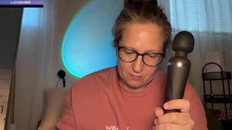 Snapshot of avabradley chatting on 06/04/26, 03:12 Ava . Support my channel by using my affiliate link to make your account Thanks online show from 06/04/26, 03:12