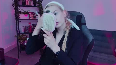 Snapshot of avadaviis chatting on 09/09/25, 07:30 Ava nonude online show from 09/09/25, 07:30