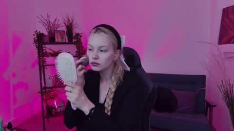 Snapshot of avadaviis chatting on 09/11/25, 07:19 Ava nonude online show from 09/11/25, 07:19