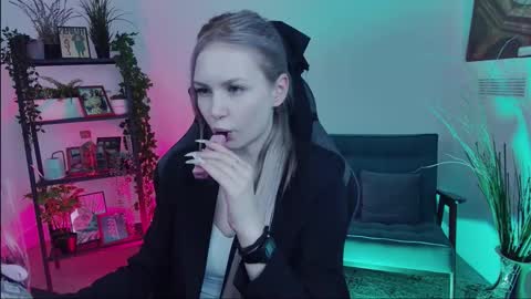 Snapshot of avadaviis chatting on 09/24/25, 10:51 Ava nonude online show from 09/24/25, 10:51