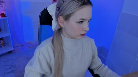 Snapshot of avadaviis chatting on 11/05/25, 03:12 Ava nonude online show from 11/05/25, 03:12