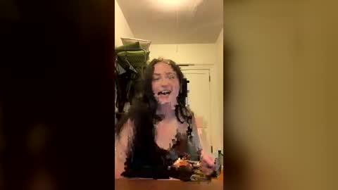 Snapshot of avallanchee chatting on 06/23/26, 04:10 avallanchee online show from 06/23/26, 04:10