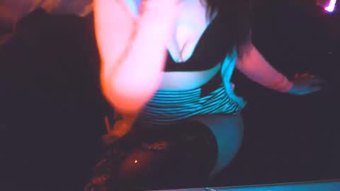 avamae online show from 02/03/25, 08:57