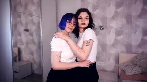 avaobierne online show from 11/19/25, 07:58