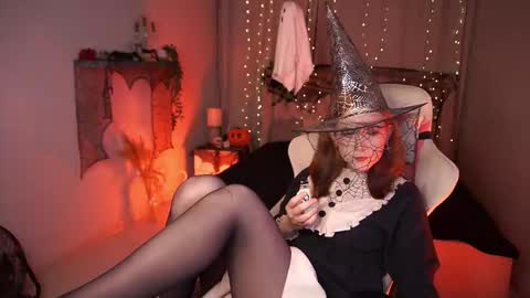  Ava  online show from 10/21/25, 03:02