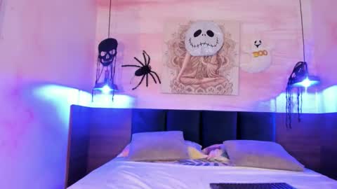 Snapshot of avawhiite chatting on 10/30/25, 08:09 avawhiite online show from 10/30/25, 08:09