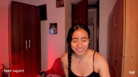 Snapshot of ave_fenix69 chatting on 05/01/26, 02:05 Valery -- online show from 05/01/26, 02:05